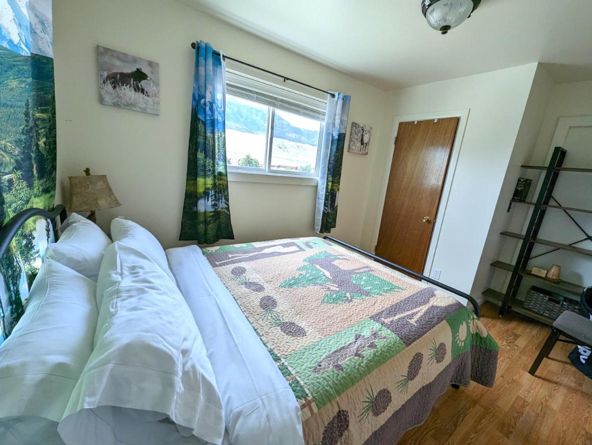 Yellowstone Treasure Guesthouses On The River Gardiner Εξωτερικό φωτογραφία