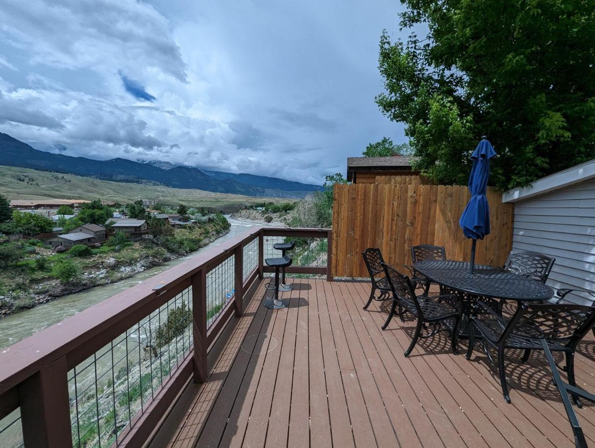 Yellowstone Treasure Guesthouses On The River Gardiner Εξωτερικό φωτογραφία
