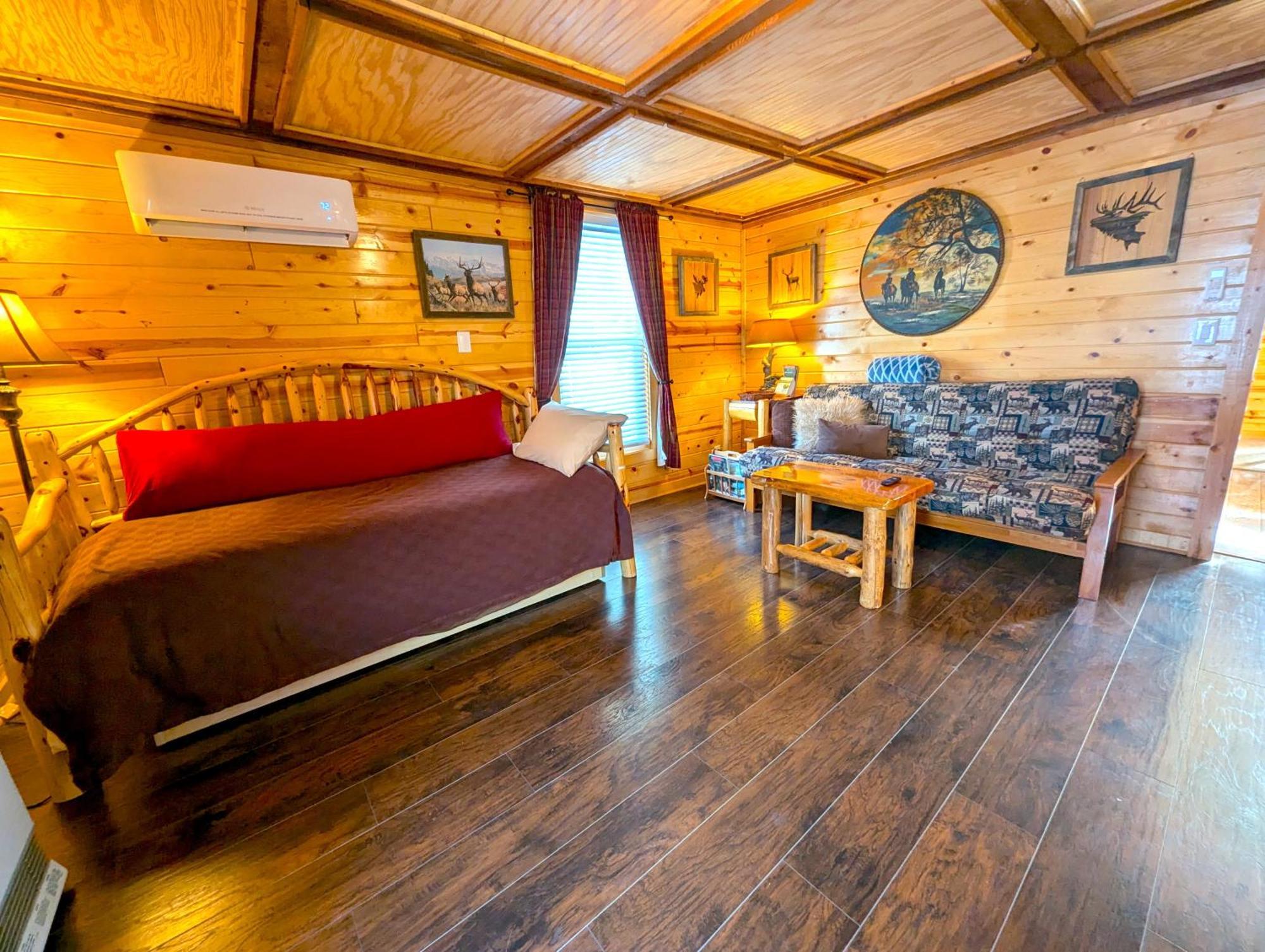 Yellowstone Treasure Guesthouses On The River Gardiner Εξωτερικό φωτογραφία